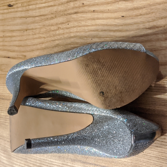 Shoes - Picture 3 of 3